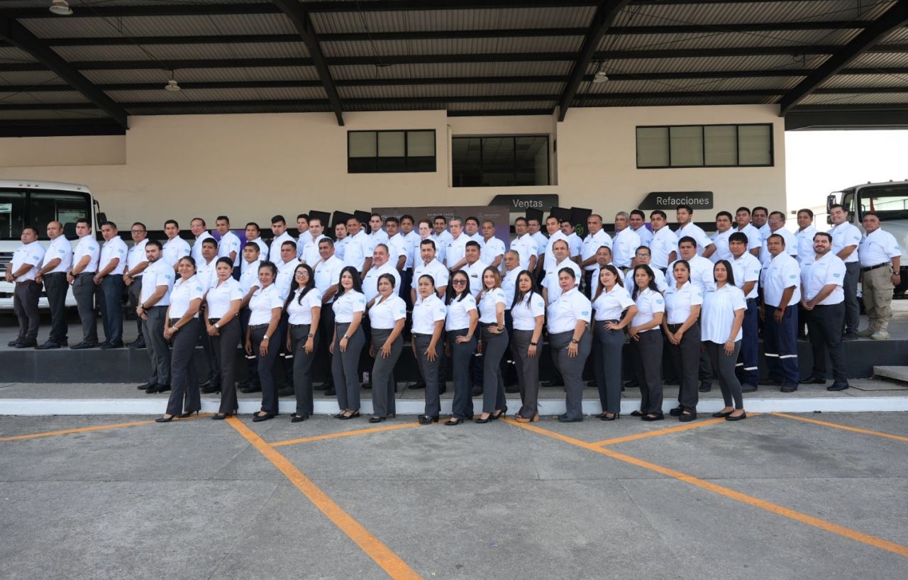 Autotab Villahermosa recibe la certificación Evolución Elite de Daimler Truck