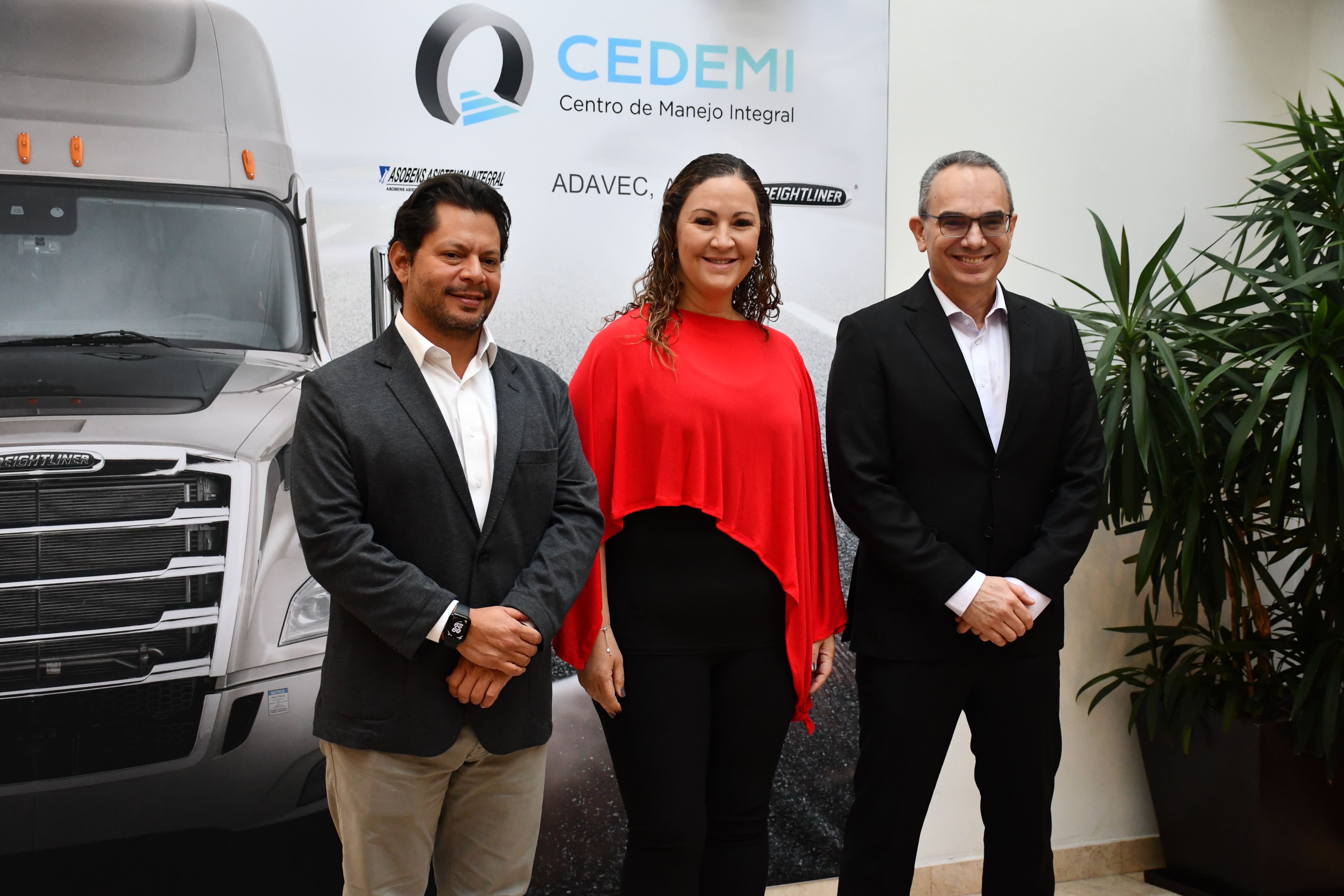 Daimler Truck México inaugura el CEDEMI a favor de la profesionalización y dignificación de la conducción en el país.